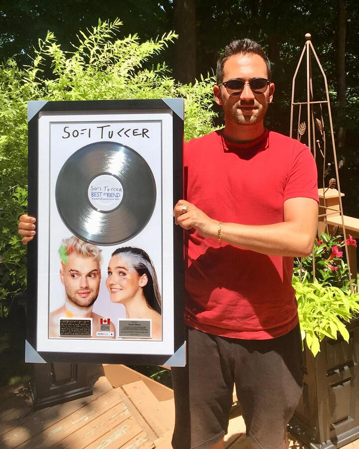 SOFI TUKKER - BEST FRIEND GOES GOLD & PLATINUM